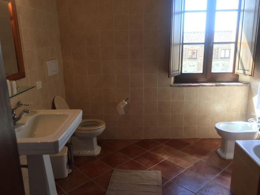 Cozy Home In Countryside Asciano Siena -Renovated! Exterior foto