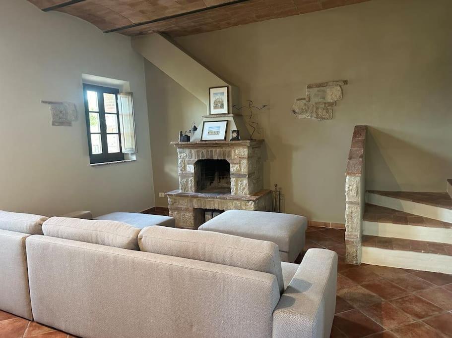 Cozy Home In Countryside Asciano Siena -Renovated! Exterior foto